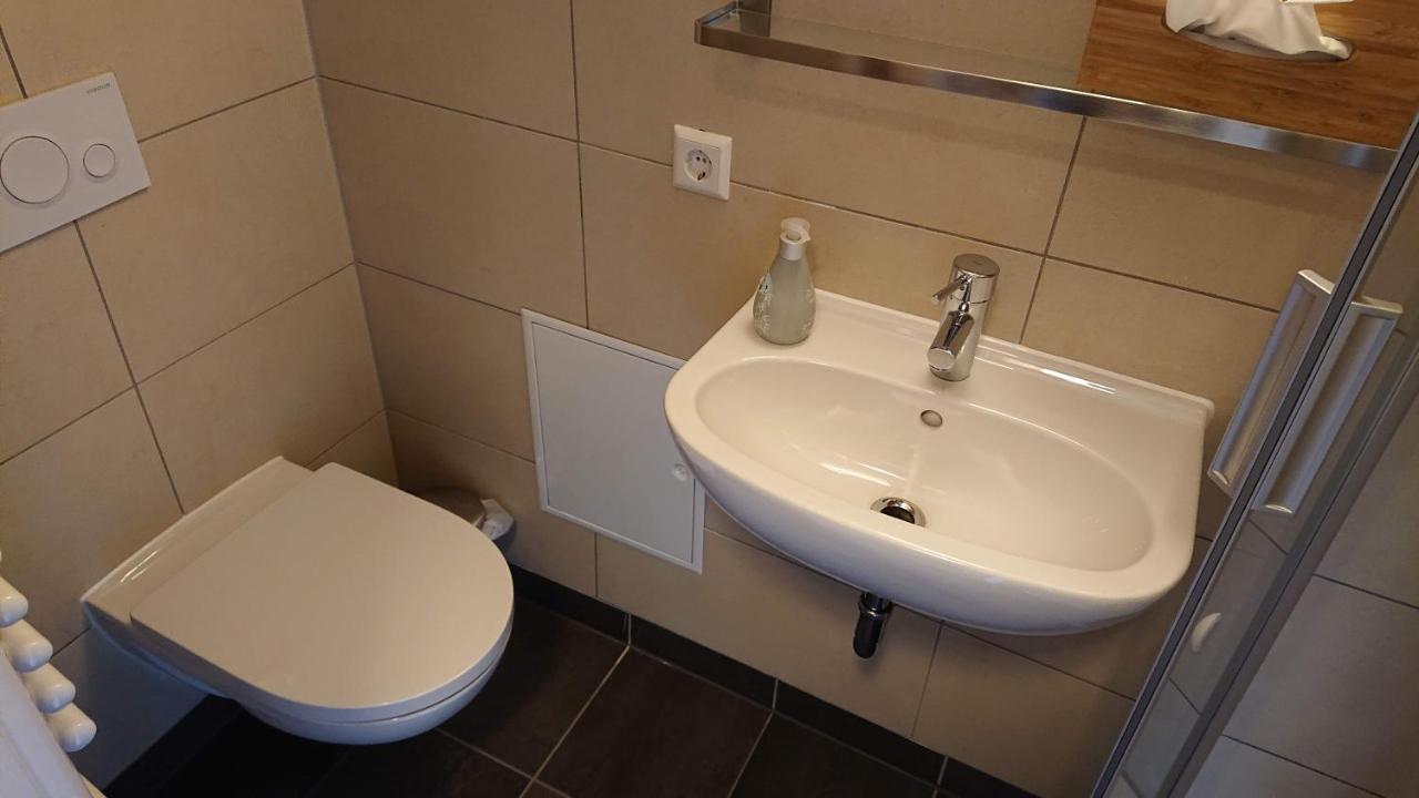 "Goethezimmer" - Auf Dem Dach Der Notenbank Weimar  Exterior photo